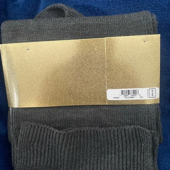 Michael Kors bling scarf set/ hat - Picture 2 of 2